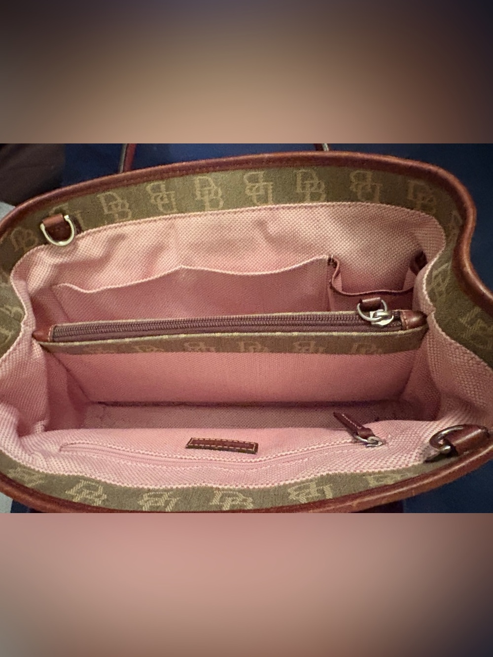 Dooney & Bourke Vintage Olive Monogram Satchel Pink Interior Push Lock Dust Bag - Picture 10 of 16